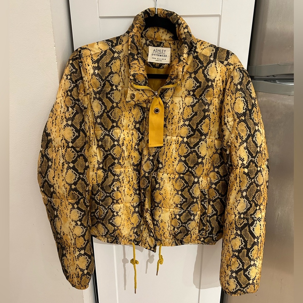 Ashley International Yellow Snakeskin Puffer Jacket - Medium